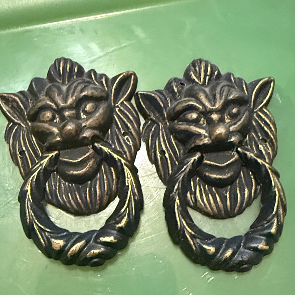 Antique Bronze Lion Head Wall Decor